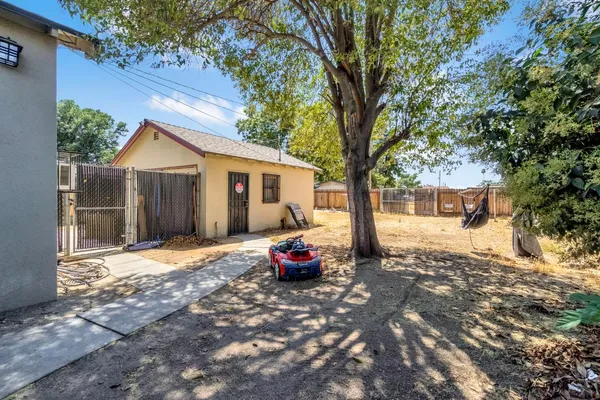 $265,000 | 2312 South Holly Avenue, Fresno, CA 93706