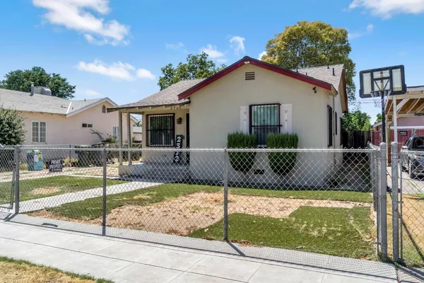 $265,000 | 2312 South Holly Avenue, Fresno, CA 93706