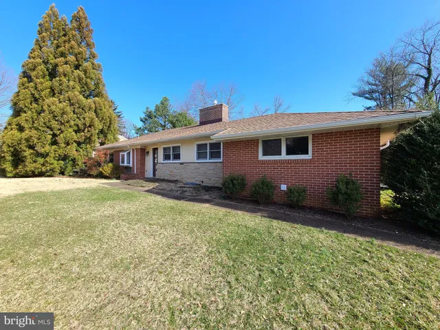 $2,400 | 6 Council Trail, Wilmington, DE 19810