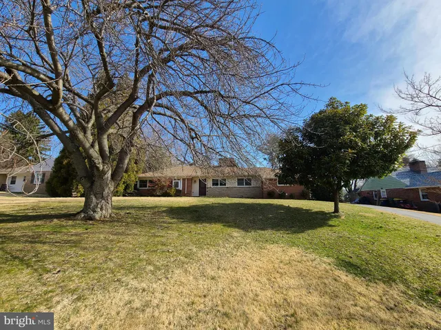 $2,400 | 6 Council Trail, Wilmington, DE 19810