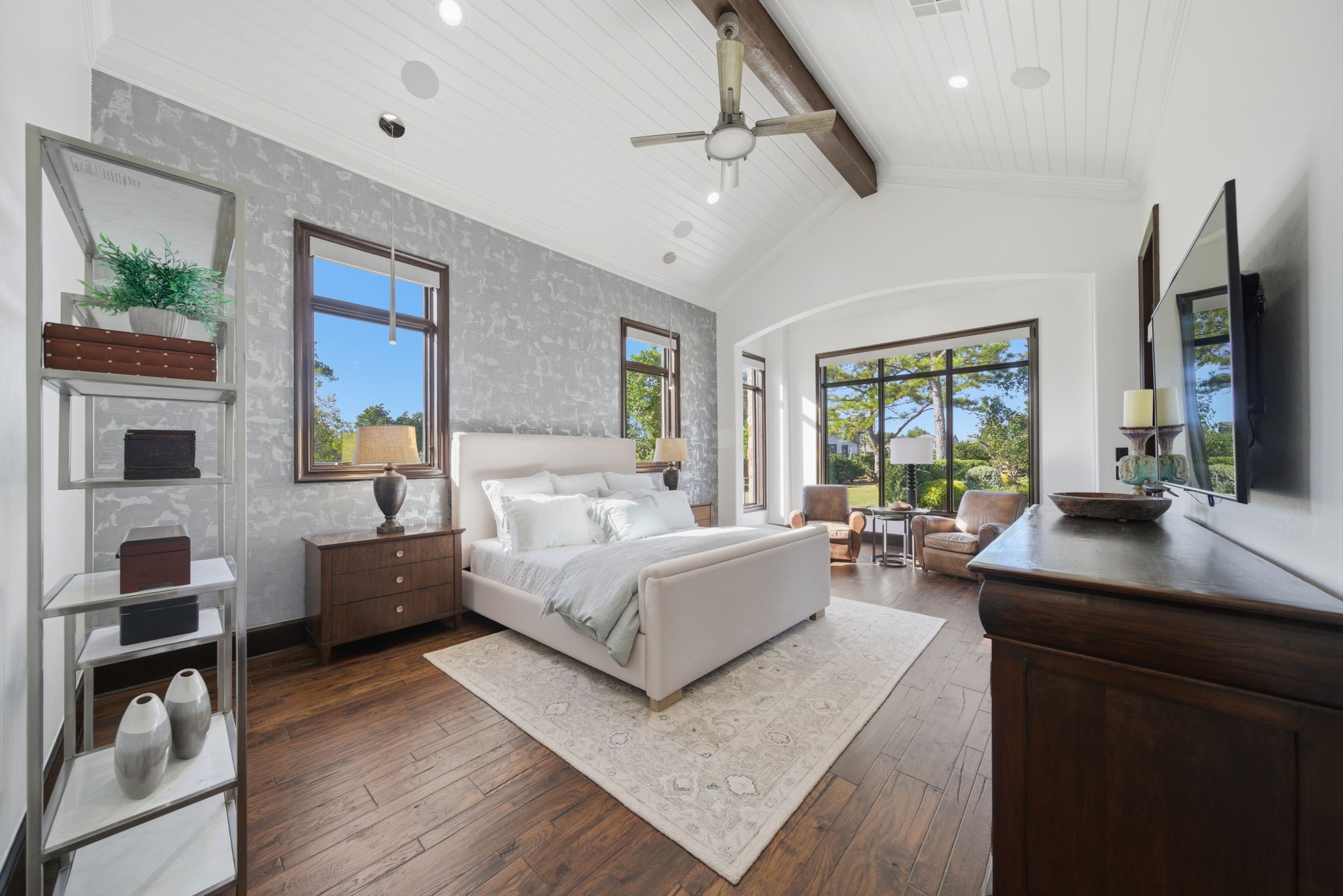 15 Royal King Road Tomball, TX 77377 - Photo 20 of 50 a living room with furniture and a flat screen tv