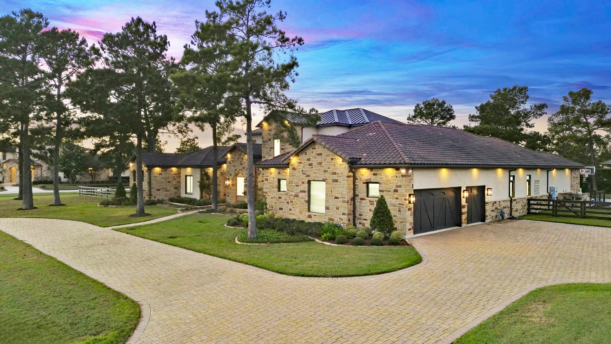 15 Royal King Road Tomball, TX 77377 - Photo 2 of 50