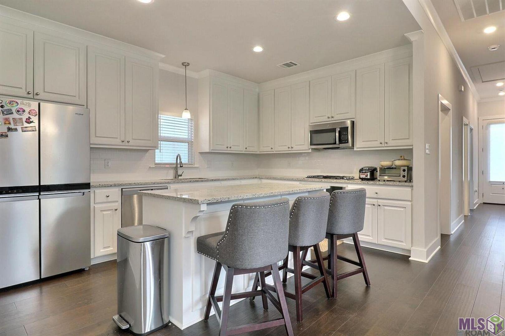 14117 Village Square Avenue Baton Rouge, LA 70818 - Photo 3 of 17