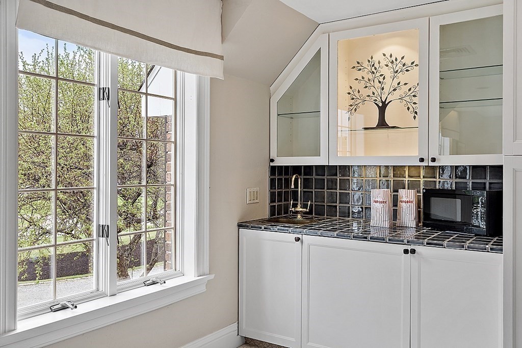 72 Campion Road North Andover, MA 01845 - Photo 21 of 42 Gallery Image 21