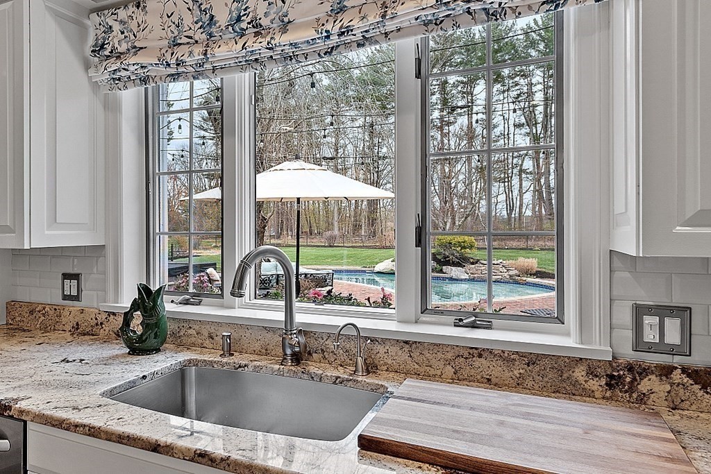 72 Campion Road North Andover, MA 01845 - Photo 9 of 42 Gallery Image 9