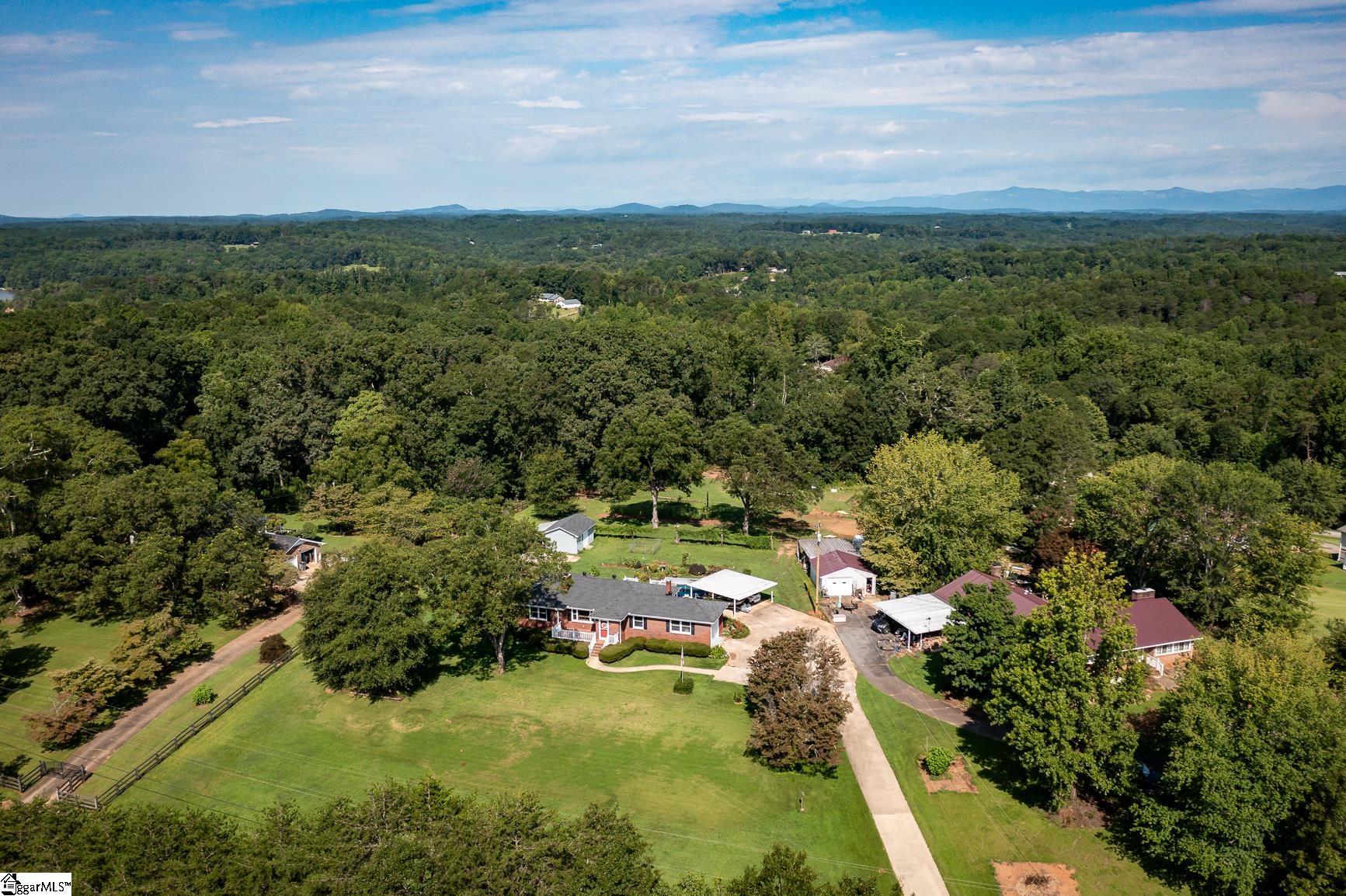 210 Motor Boat Club Road Greenville, SC 29611 - Photo 29 of 35