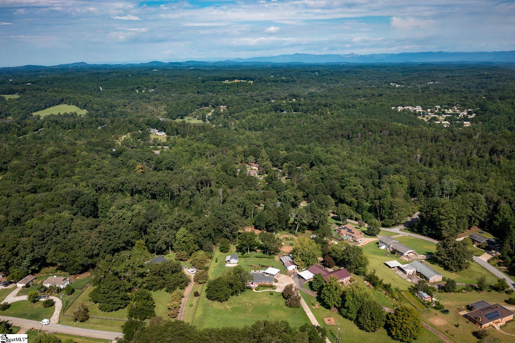 210 Motor Boat Club Road Greenville, SC 29611 - Photo 34 of 35