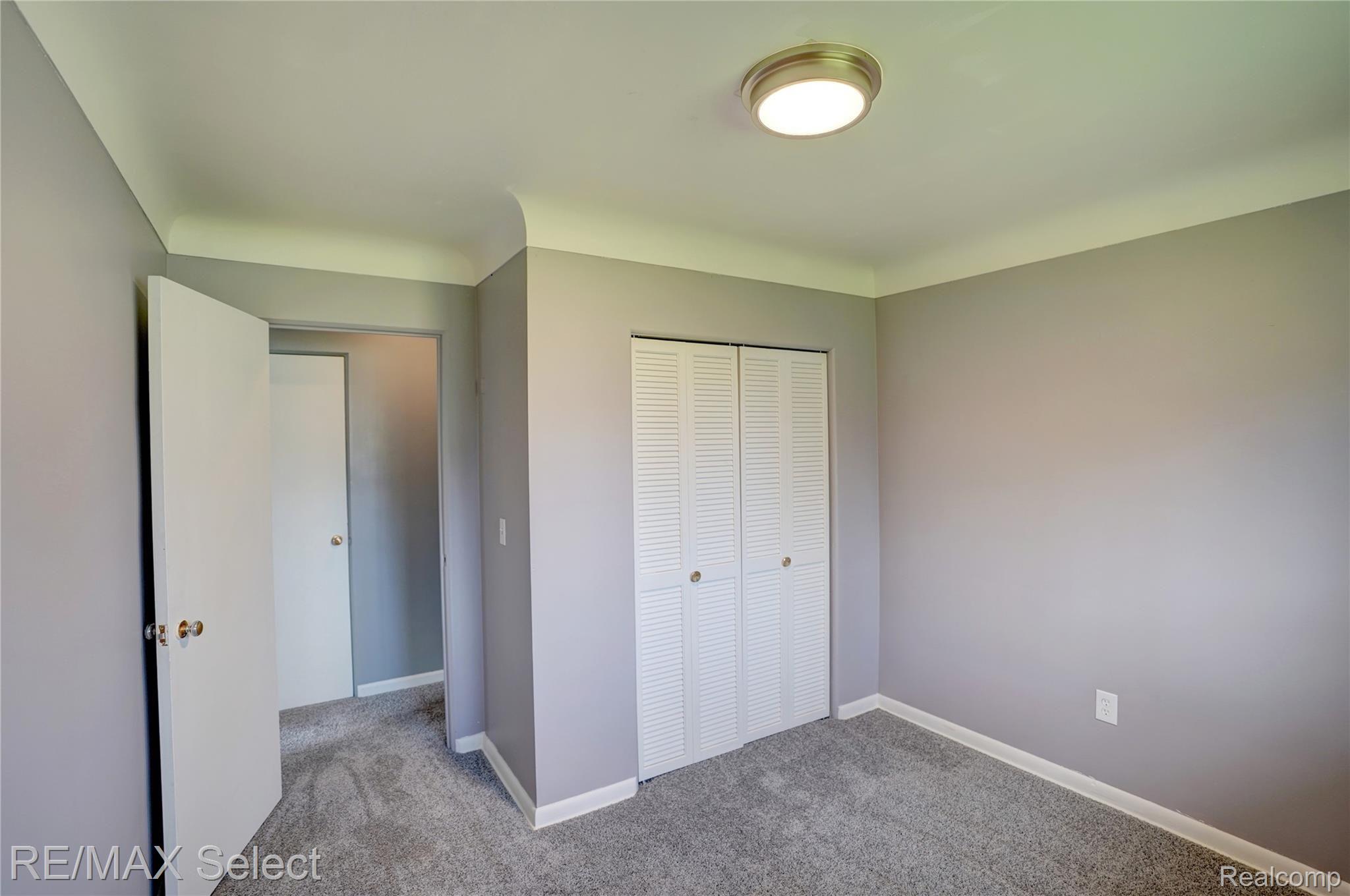 6237 East Pierson Road Flint, MI 48506 - Photo 22 of 29 6237 E Pierson Rd 43.jpg