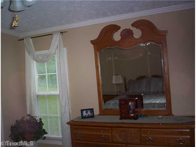 3906 Earnhardt Road Asheboro, NC 27205 - Photo 9 of 10 2nd Bedroom.