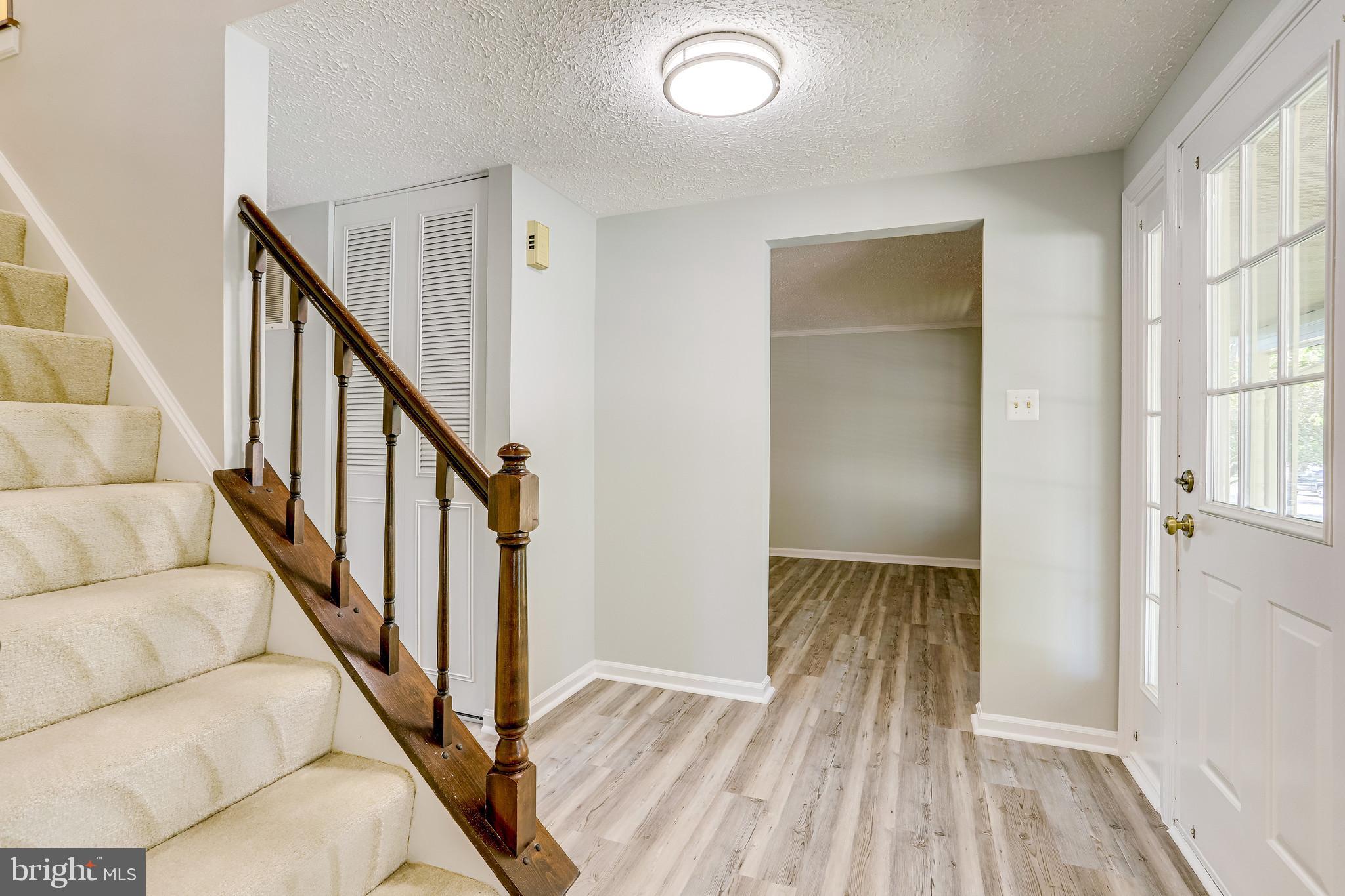 12307 Streamvale Circle Herndon, VA 20170 - Photo 13 of 78 Foyer