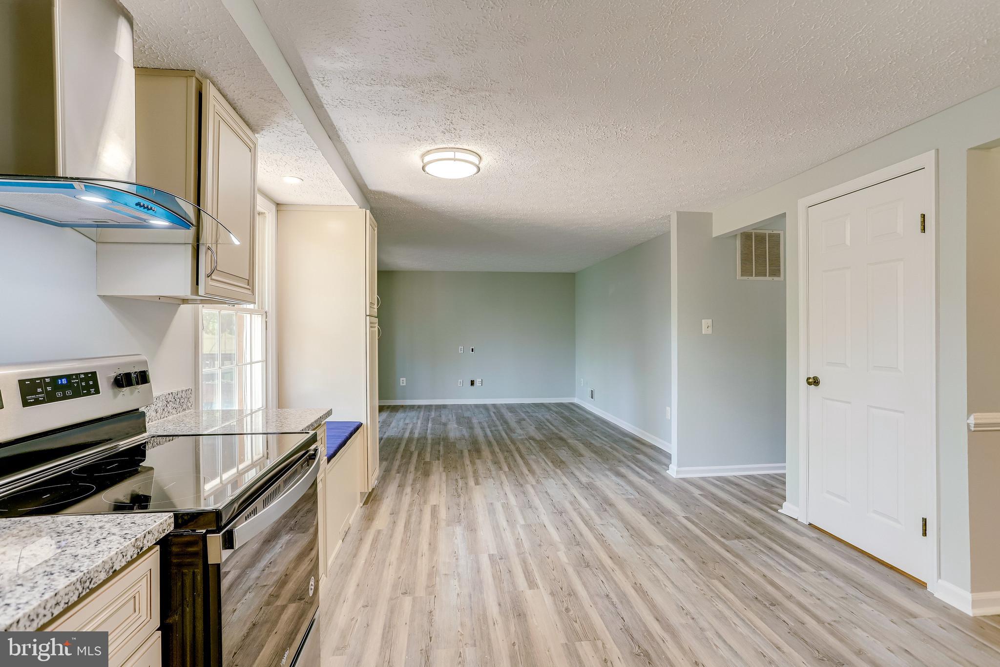 12307 Streamvale Circle Herndon, VA 20170 - Photo 27 of 78 Kitchen /Family Combo