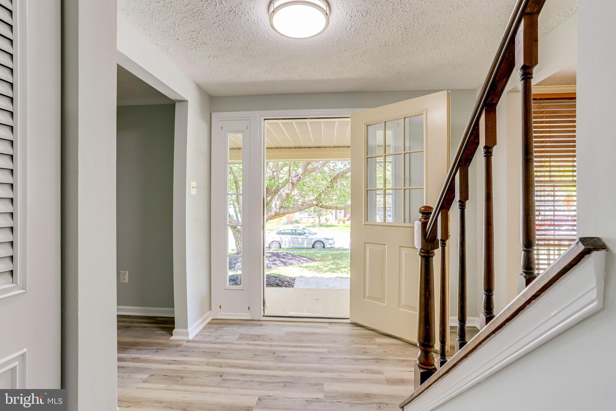 12307 Streamvale Circle Herndon, VA 20170 - Photo 10 of 78 Welcome Home !!