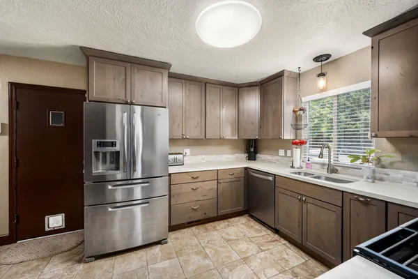 $460,000 | 164 West Hilgren Avenue, Hayden, ID 83835