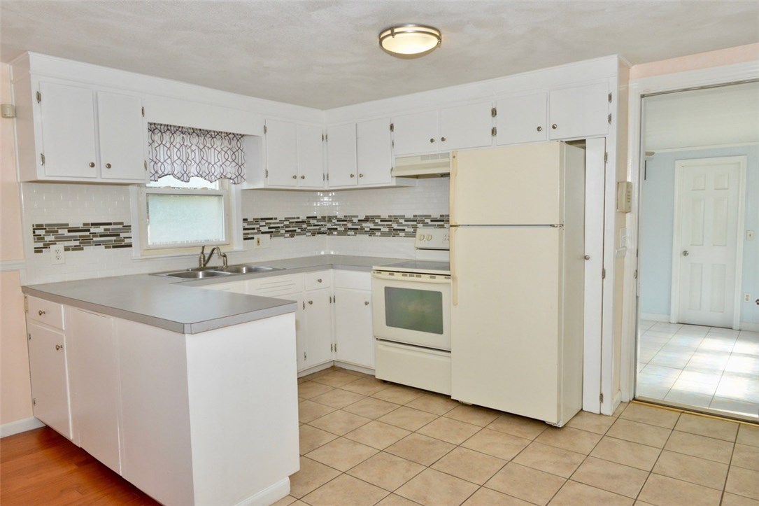 3 Ruth Street Johnston, RI 02919 - Photo 9 of 42