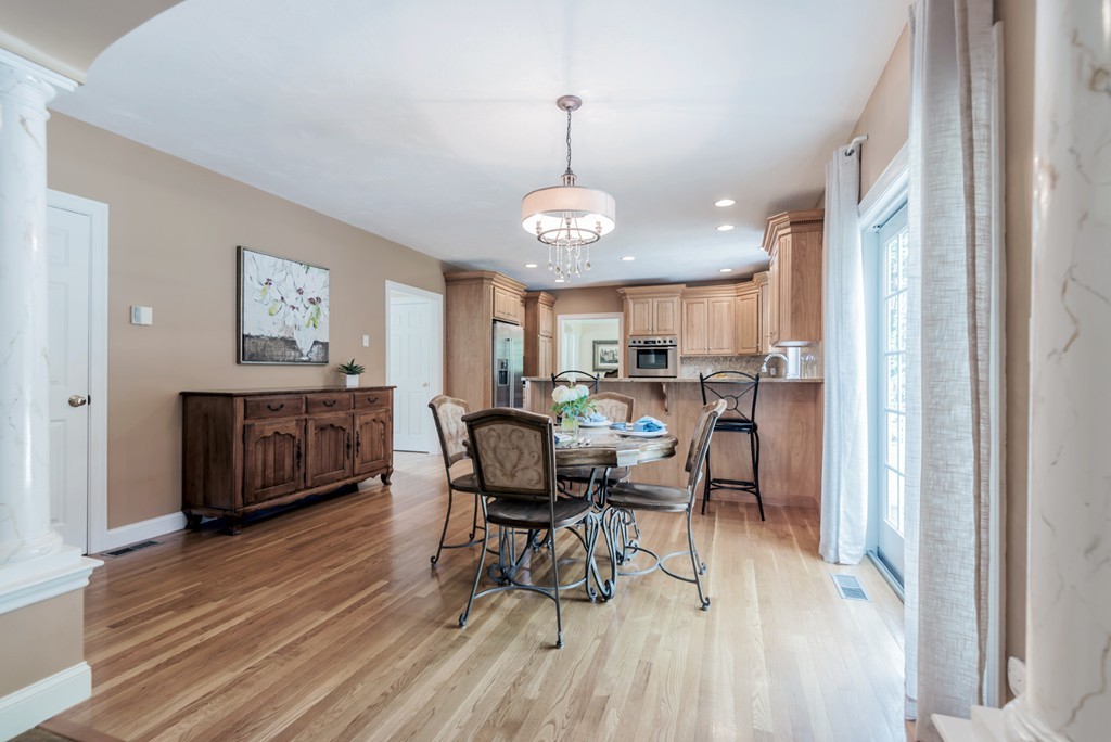 105 Thistle Road North Andover, MA 01845 - Photo 8 of 30 Gallery Image 8
