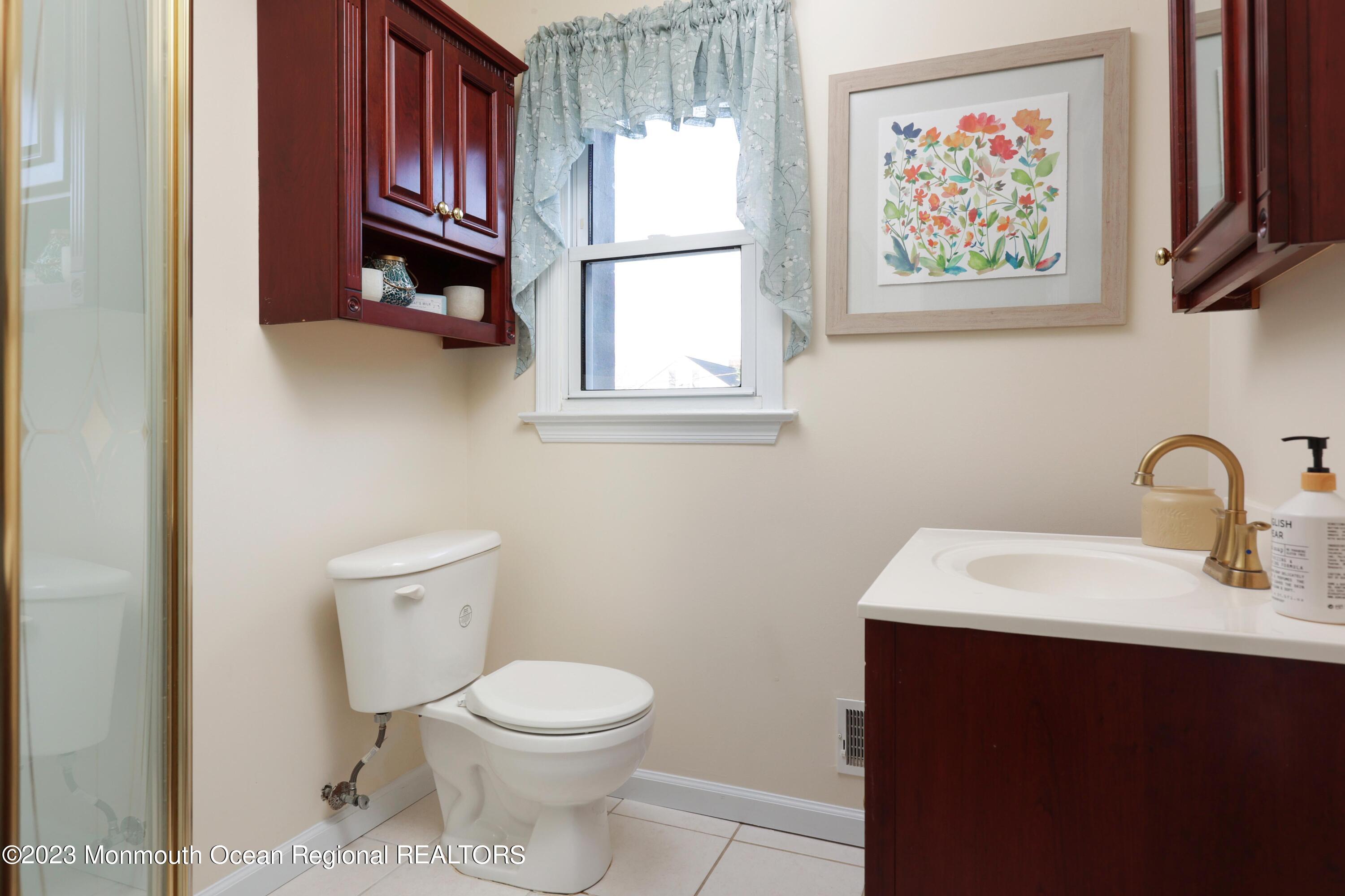 30 Albany Road Neptune Township, NJ 07753 - Photo 34 of 65 Second level full bath