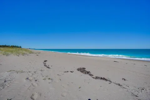 $1,787,000 | 3333 South Indian River Drive, Fort Pierce, FL 34982