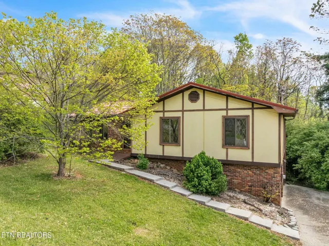 $207,900 | 2137 Highview Drive, Morristown, TN 37813