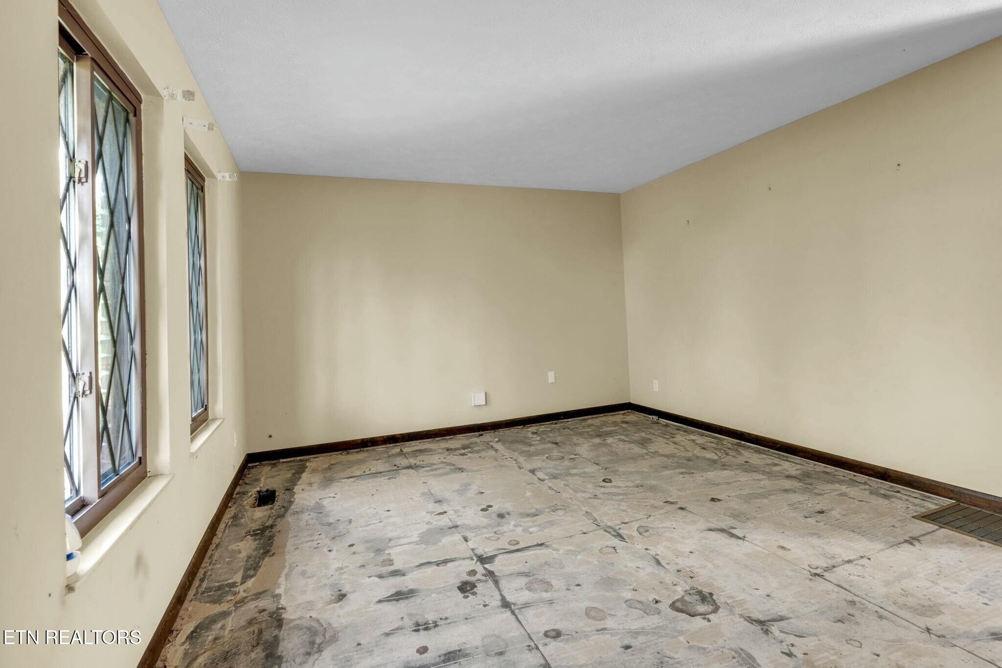 2137 Highview Drive Morristown, TN 37813 - Photo 5 of 15 tempImageV4kO77