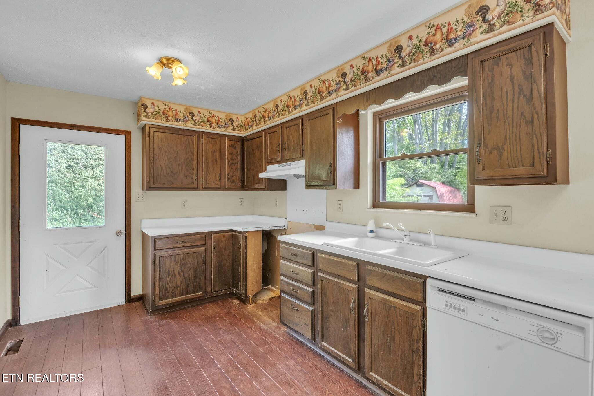 2137 Highview Drive Morristown, TN 37813 - Photo 8 of 15 tempImage3I3HOt