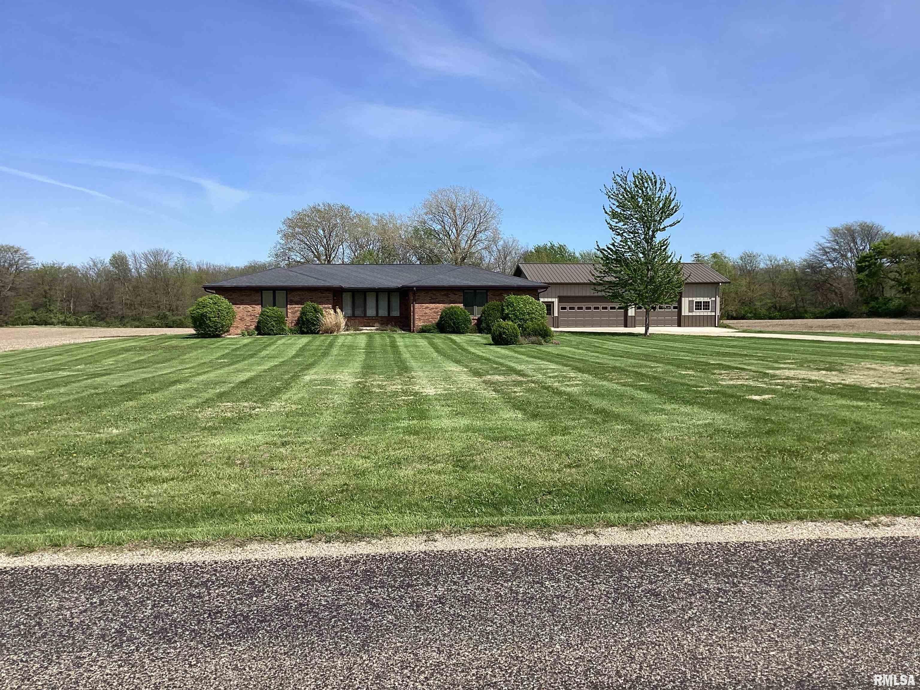 34707 Diamond Point Road Farmington, IL 61531 - Photo 1 of 83