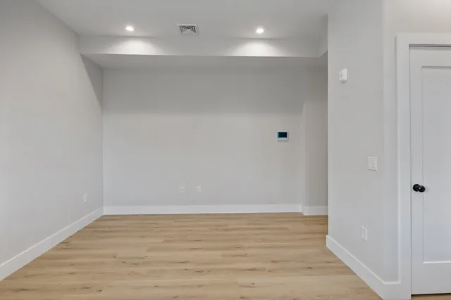 $2,500 | 186 Bedford Street, Unit 201, Lexington, MA 02420