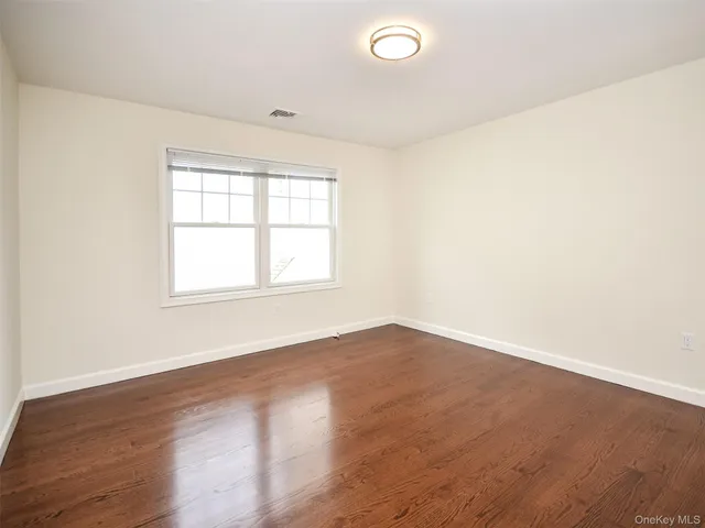 $5,900 | 30-rear Dunes Lane, Port Washington, NY 11050