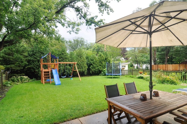 2138 Illinois Road Northbrook, IL 60062 - Photo 14 of 15 a view of a chairs and table in the yard