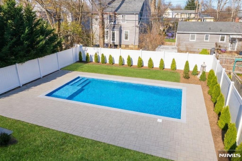 16 Stephen Street Montclair, NJ 07042 - Photo 7 of 47