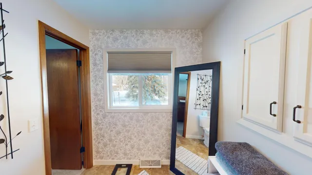 $362,900 | 2025 Edgewood Drive, Owatonna, MN 55060