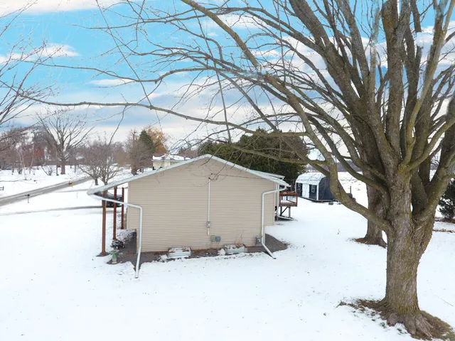 $362,900 | 2025 Edgewood Drive, Owatonna, MN 55060