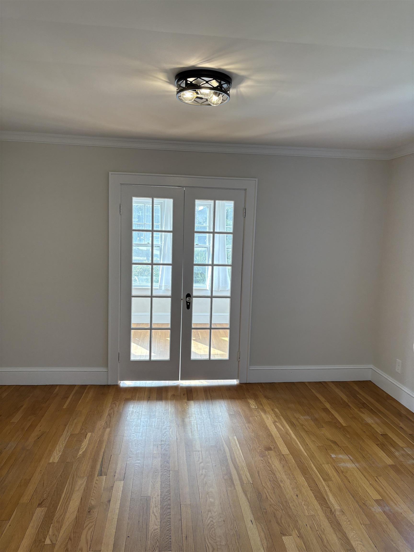 81 Allds Street Nashua, NH 03060 - Photo 16 of 34