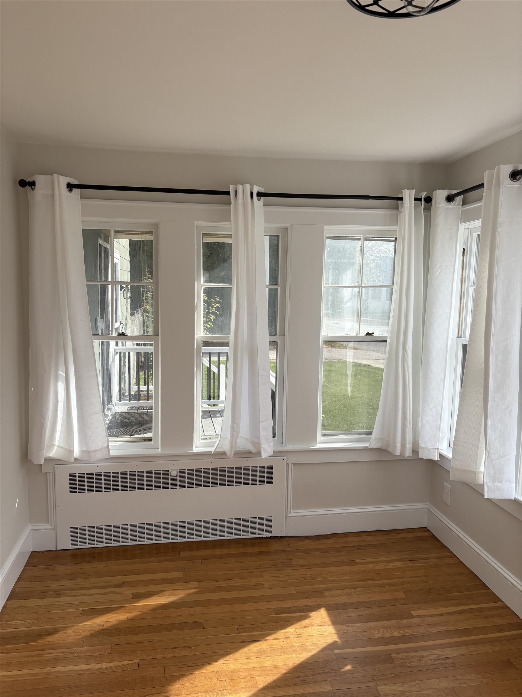 81 Allds Street Nashua, NH 03060 - Photo 17 of 34