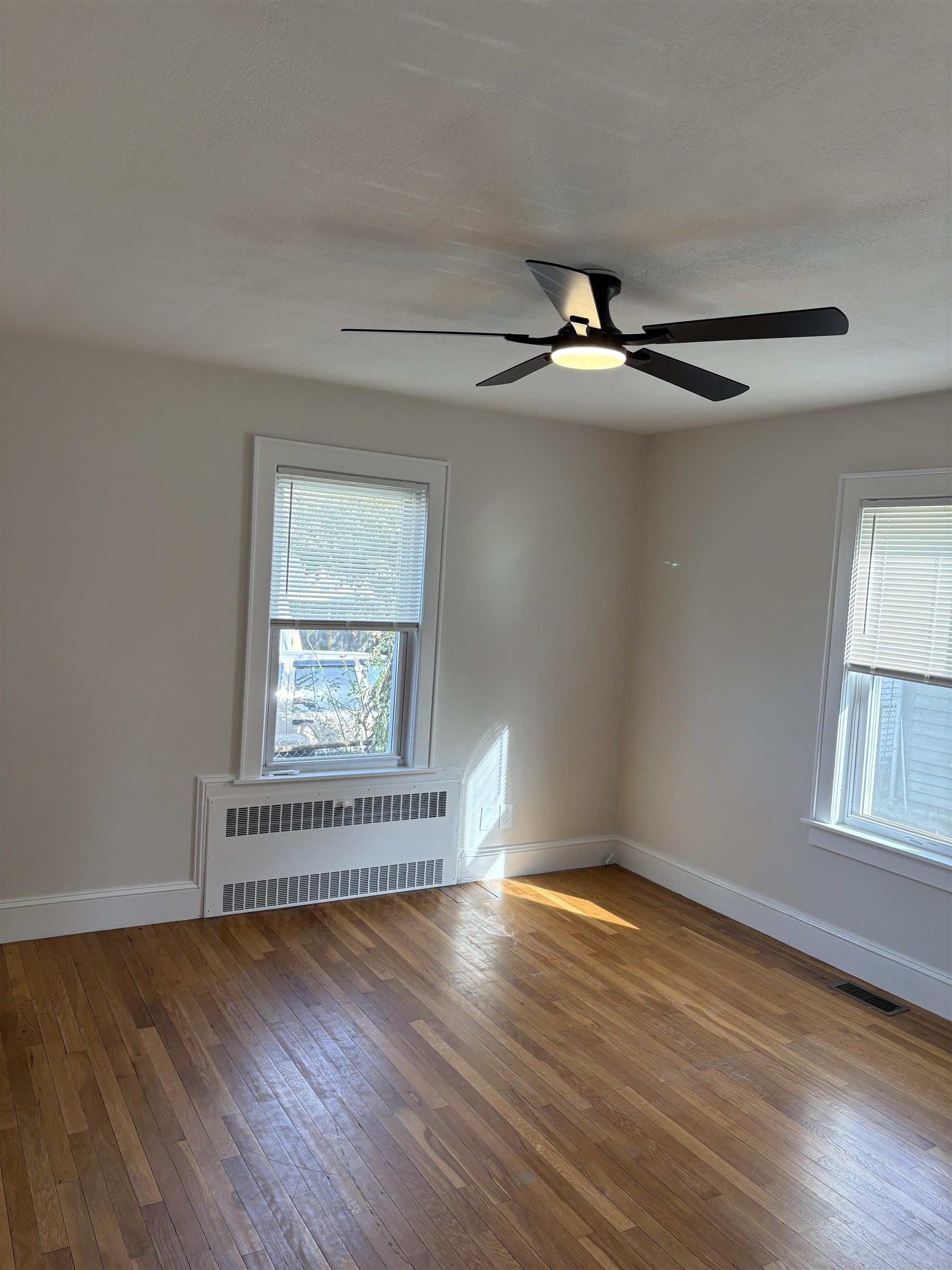 81 Allds Street Nashua, NH 03060 - Photo 19 of 34