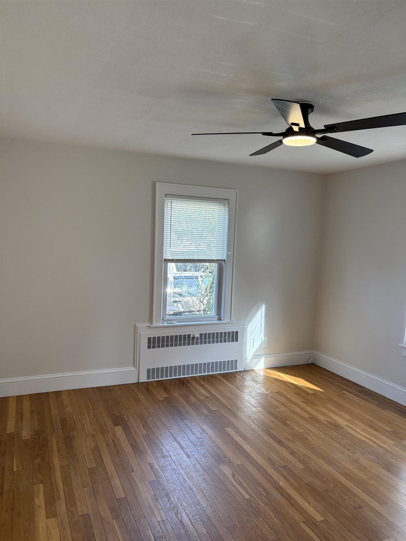 81 Allds Street Nashua, NH 03060 - Photo 20 of 34