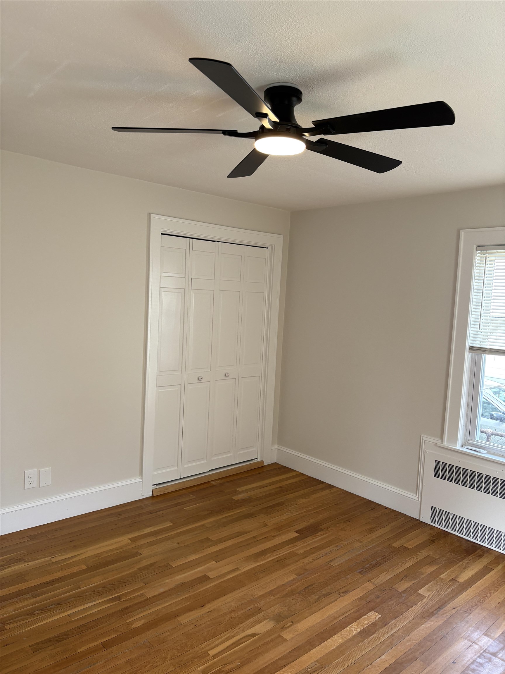 81 Allds Street Nashua, NH 03060 - Photo 21 of 34