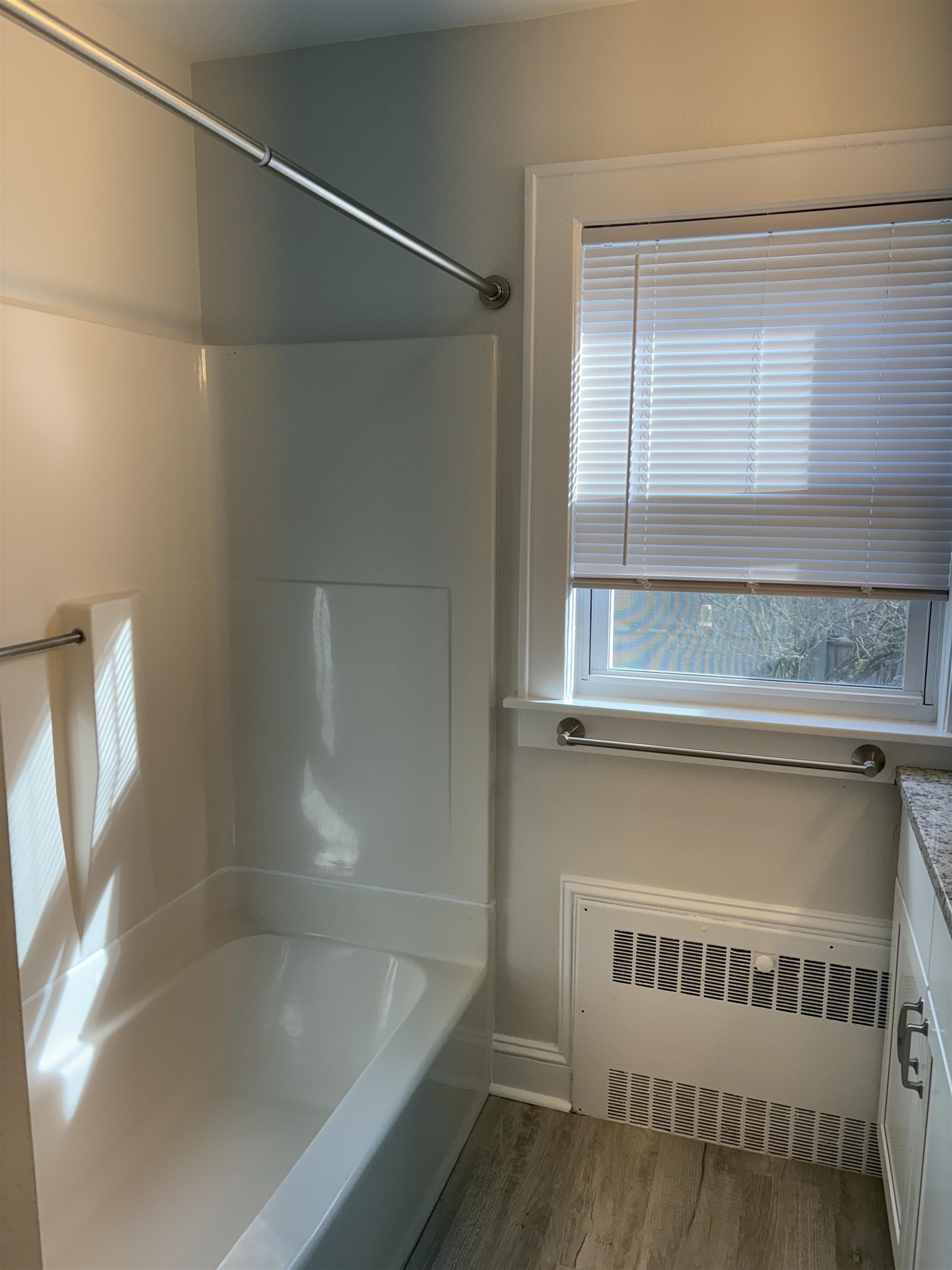 81 Allds Street Nashua, NH 03060 - Photo 23 of 34