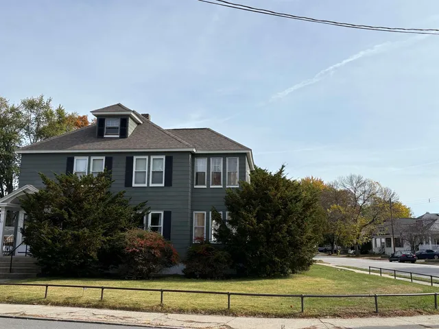 $2,500 | 81 Allds Street, Nashua, NH 03060