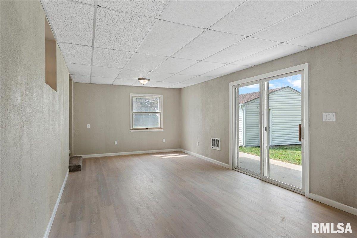 4665 Dickey John Road Auburn, IL 62615 - Photo 13 of 31