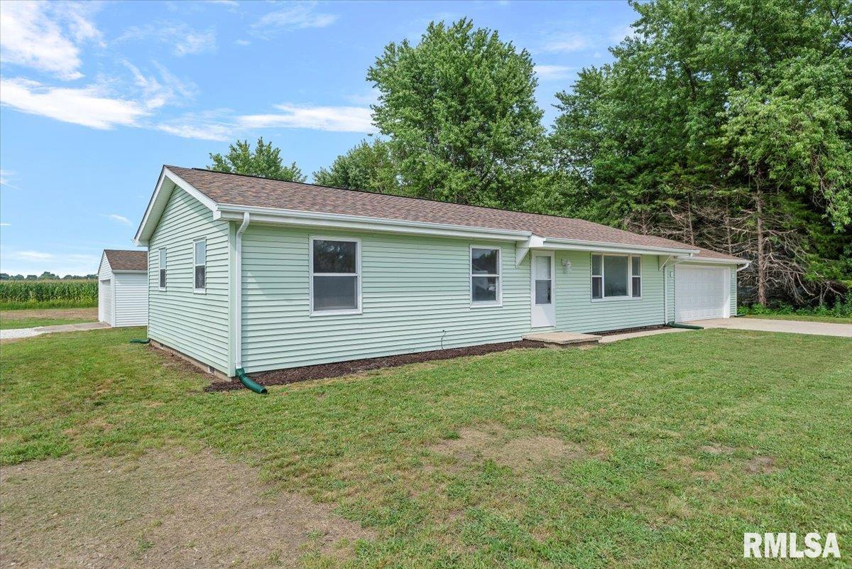 4665 Dickey John Road Auburn, IL 62615 - Photo 3 of 31