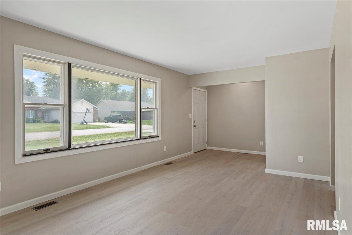 4665 Dickey John Road Auburn, IL 62615 - Photo 5 of 31