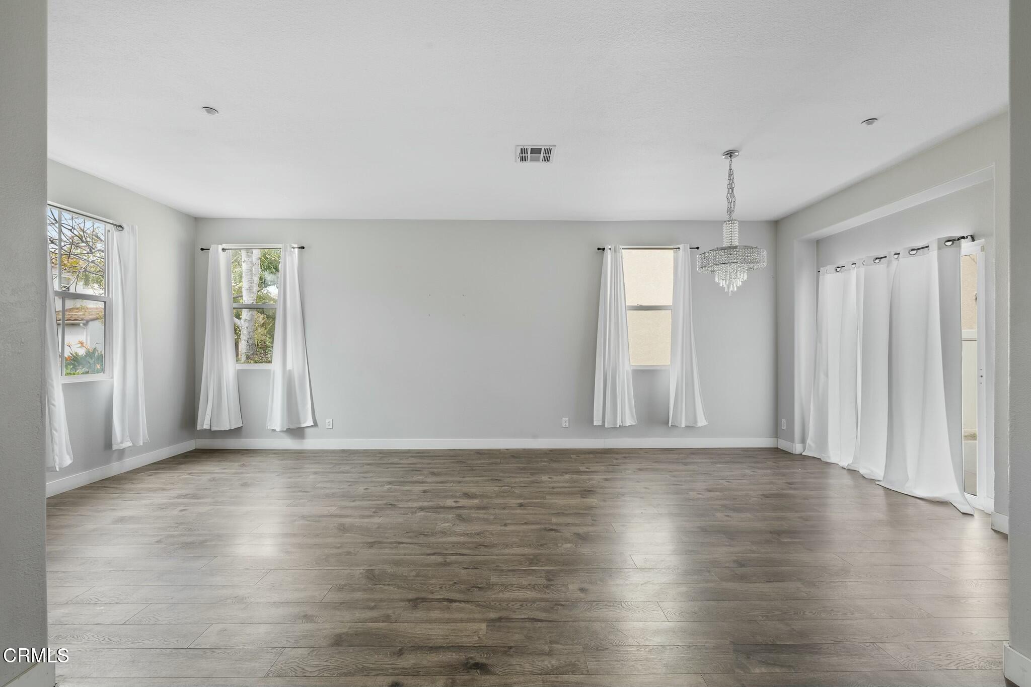 2750 Detroit Drive Oxnard, CA 93036 - Photo 11 of 57 tempImagehYHc3H