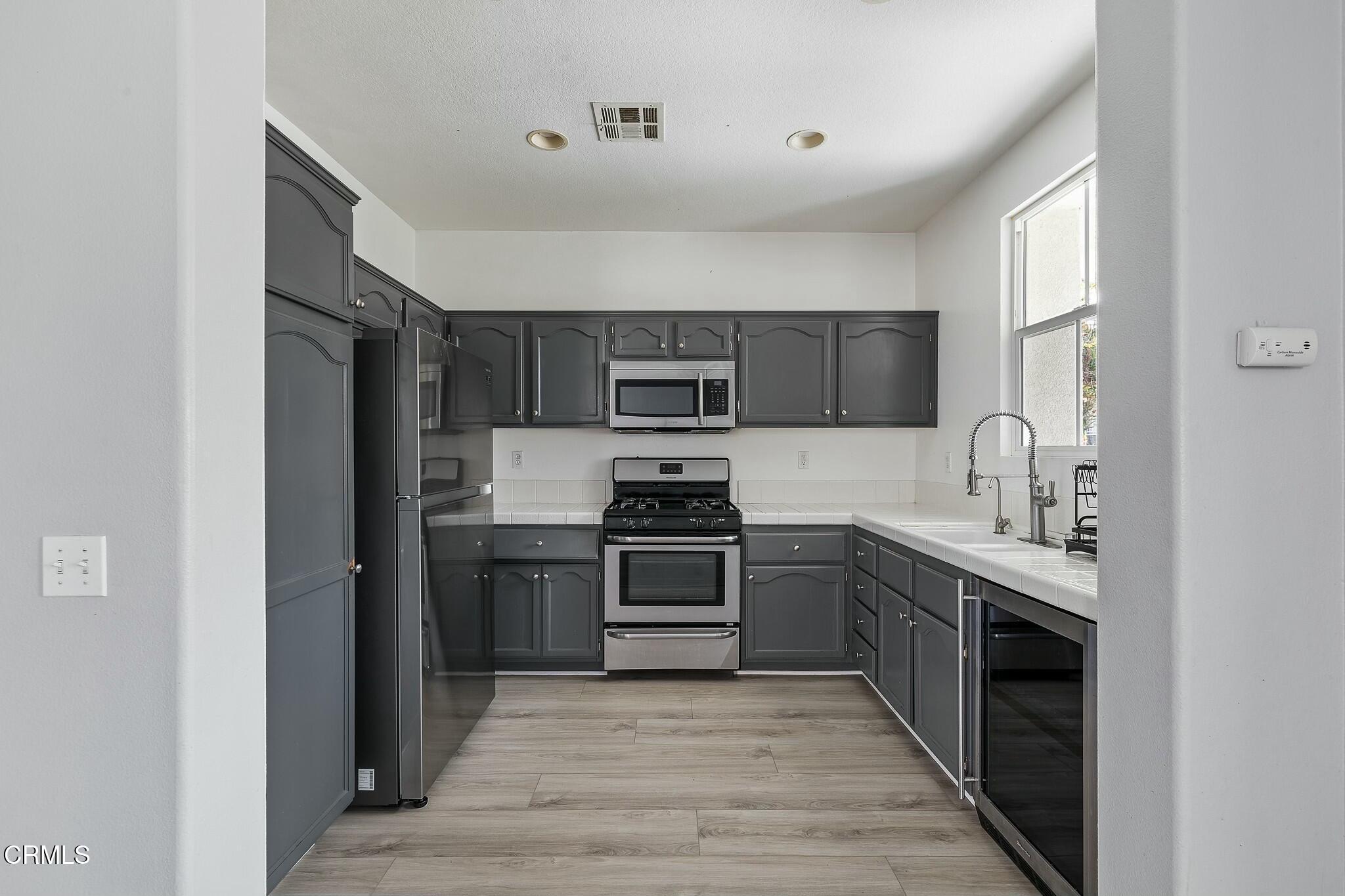 2750 Detroit Drive Oxnard, CA 93036 - Photo 5 of 57 tempImagezAaUqf