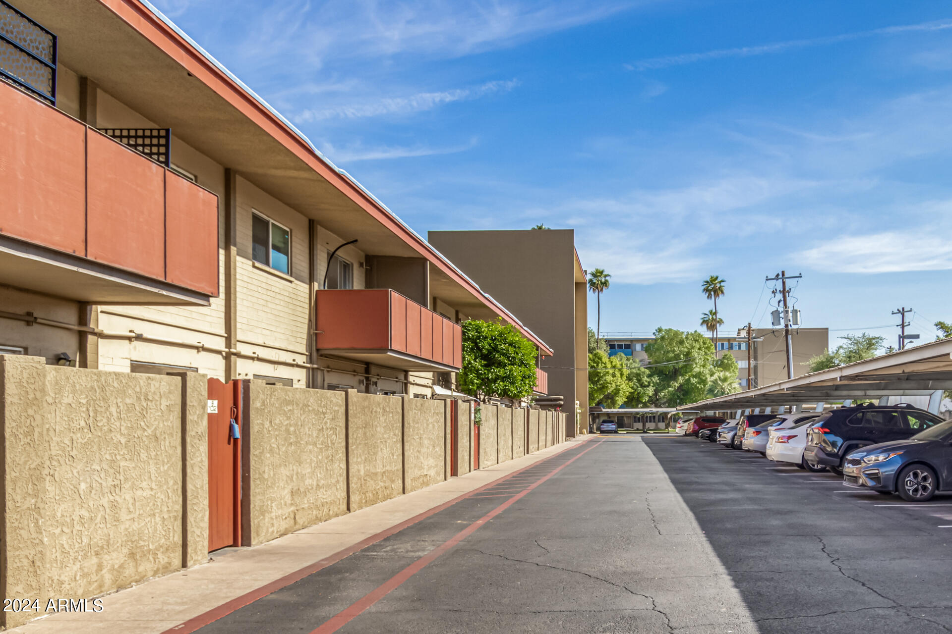 355 East Thomas Road, Unit B102 Phoenix, AZ 85012 - Photo 4 of 33 0003-03-Thomas