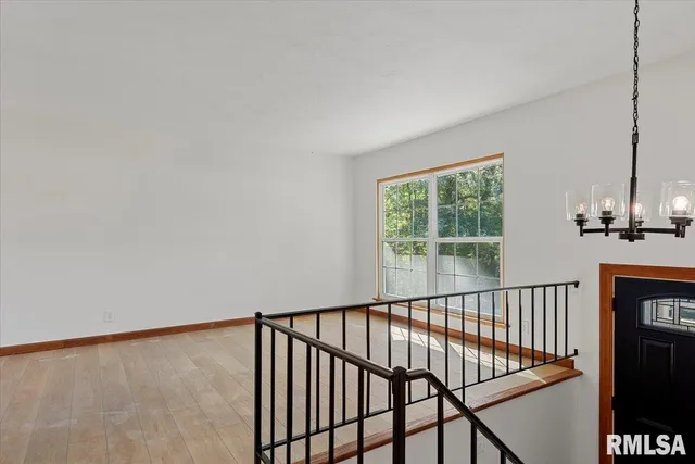 $174,900 | 18658 Blackhawk Drive, Girard, IL 62640