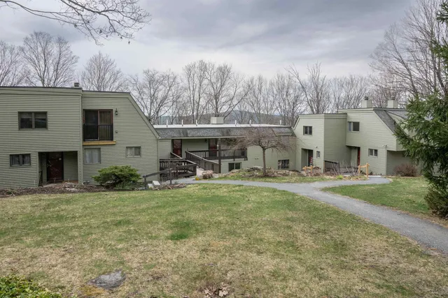 $2,900 | 1221 Baker Turn, Unit 1D, Hartford, VT 05059