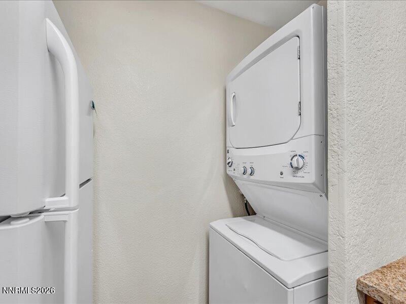 820 Jamaica Avenue, Unit 3 Reno, NV 89502 - Photo 13 of 19 a utility room with dryer and washer