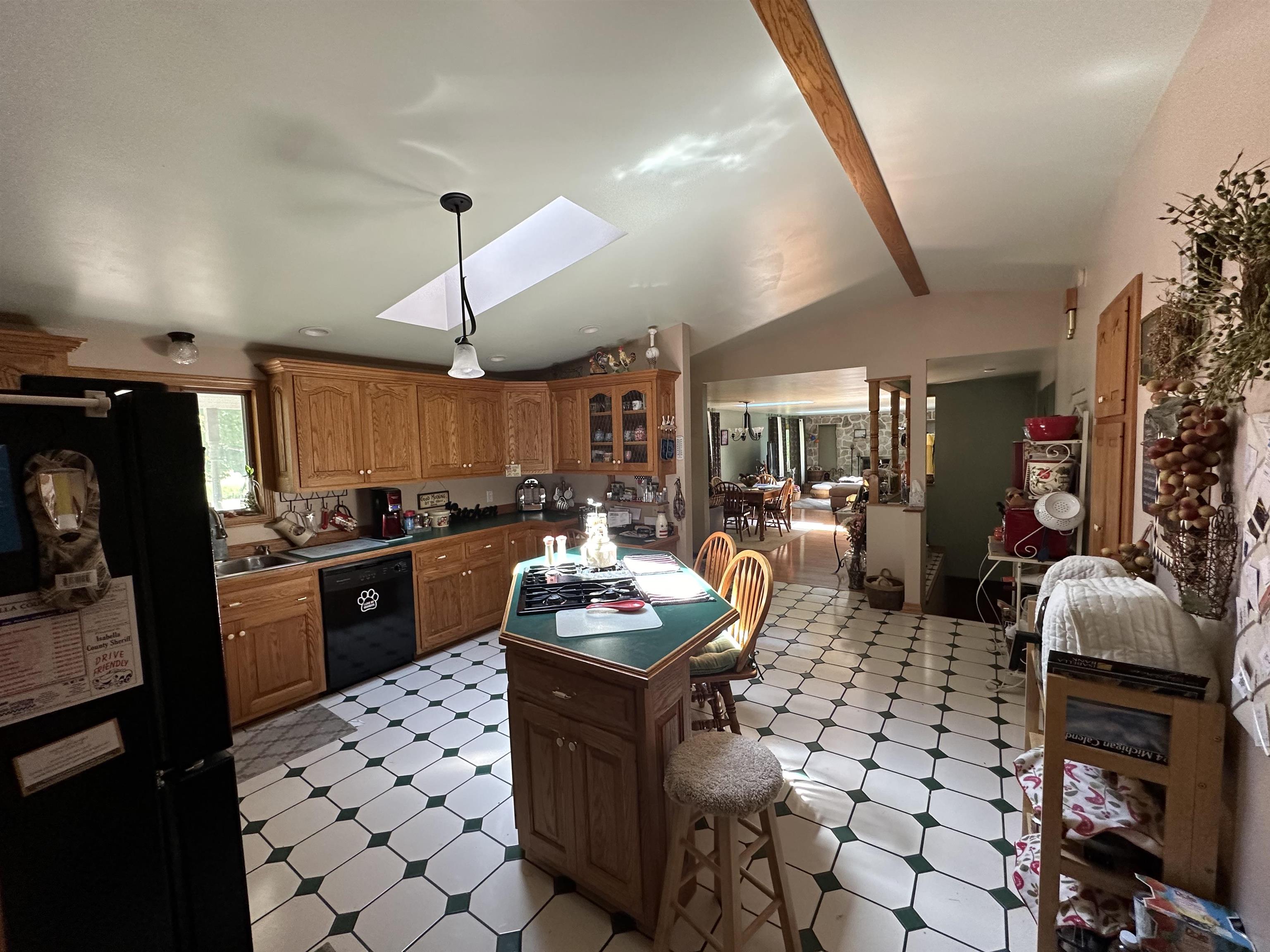 1050 West Weidman Road Mount Pleasant, MI 48858 - Photo 11 of 60 1922983-bba8434c-49e2-40da-8c36-a6bbaa47963e.JPG