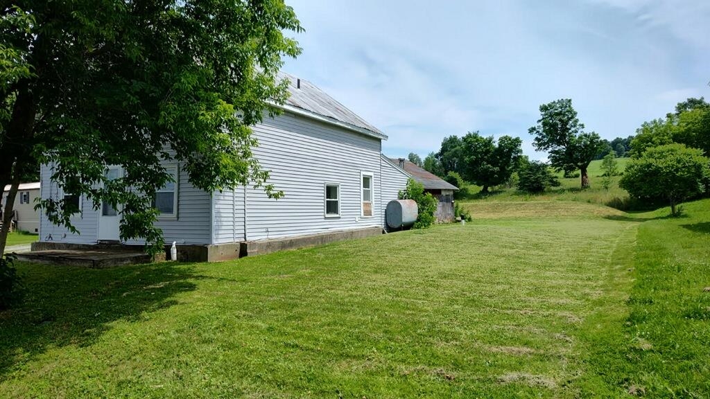 293 Central Street Sheldon, VT 05483 - Photo 2 of 44
