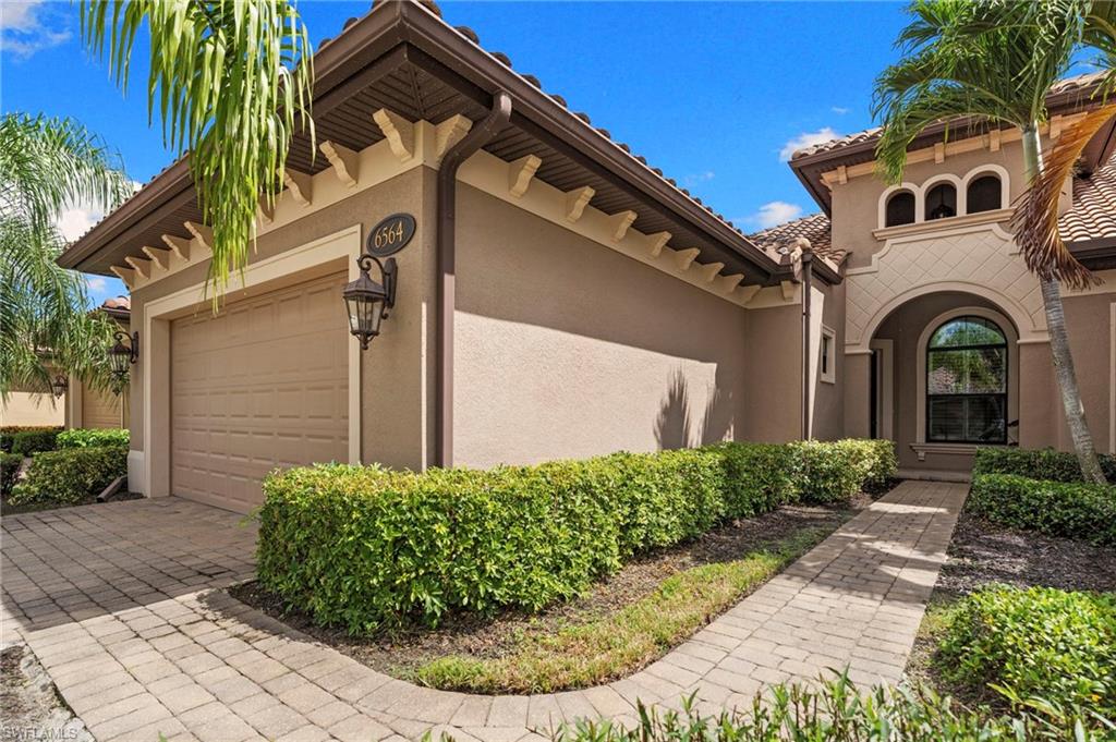 6564 Roma Way Naples, FL 34113 - Photo 2 of 18